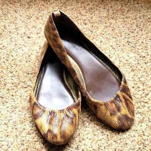 Banana Republic snake print flats Size 8